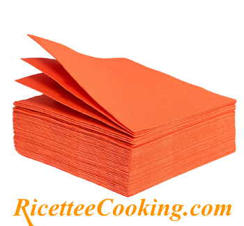 Come piegare i tovaglioli a piramide